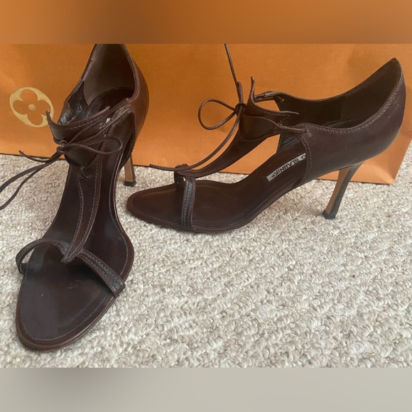 Badgely Mischka. Good condition. Size 38.5. - Picture 2 of 4